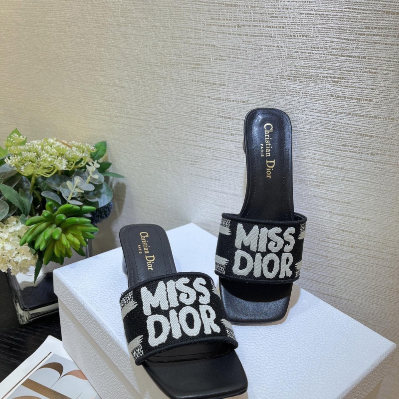 ch**an D*or slippers